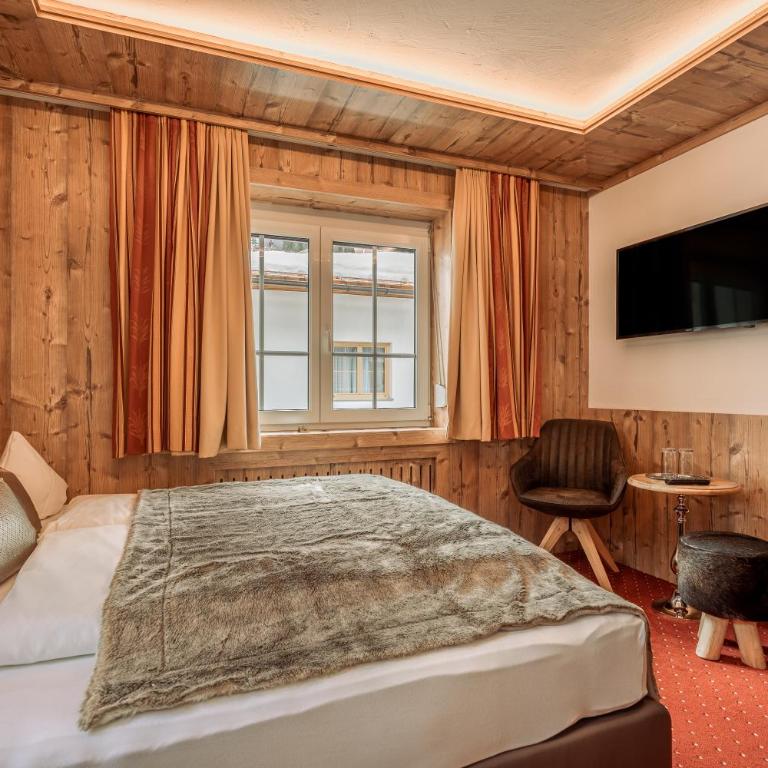 Fortuna Apart Hotel B&B - Standard Zweibettzimmer mit Bergblick - 4