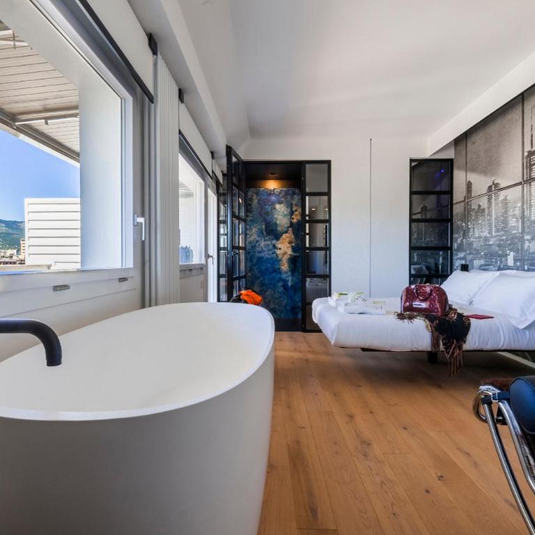 Miceli Exclusive Suite - Queen Room with Spa Bath - 21