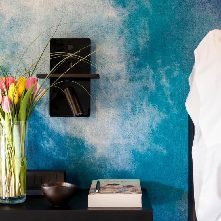 Miceli Exclusive Suite - Queen Room with Spa Bath - 18