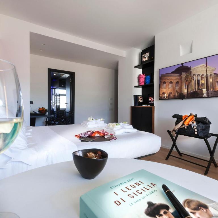 Miceli Exclusive Suite - Queen Room with Spa Bath - 22