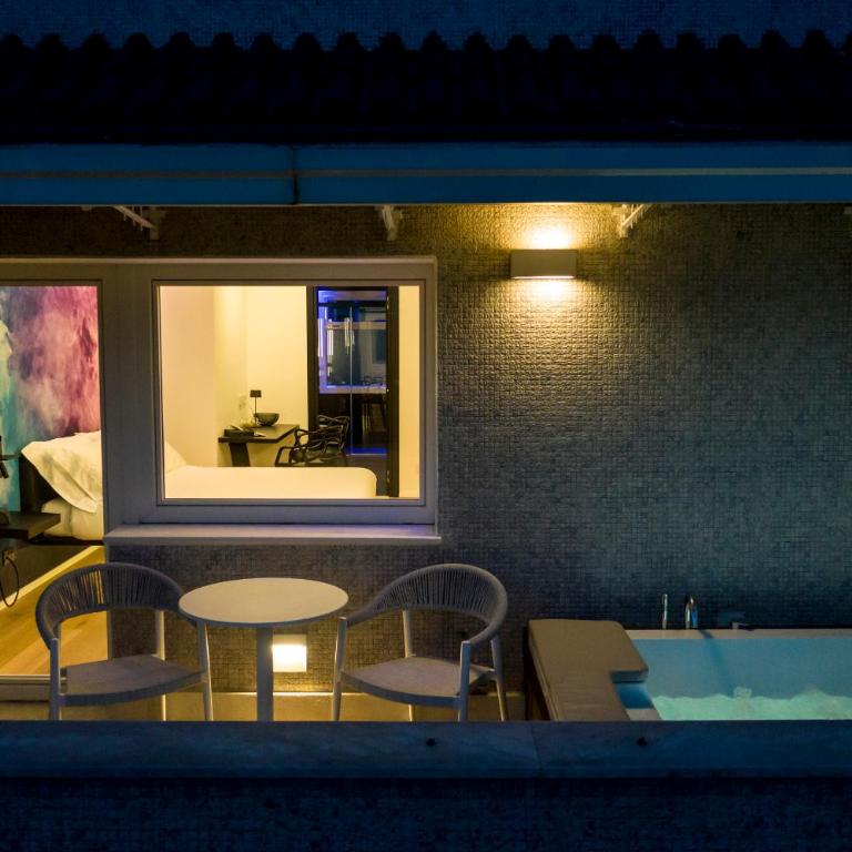 Miceli Exclusive Suite - Queen Room with Spa Bath - 8