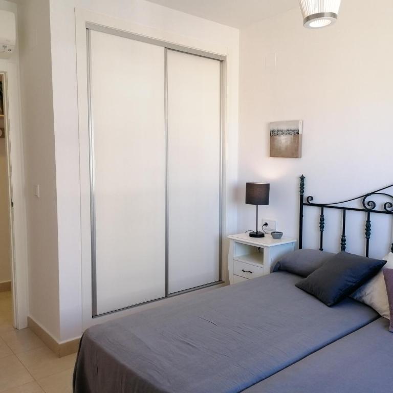 EDIFICIO BAHÍA DEL SOL - Apartamento de 2 dormitorios - 51