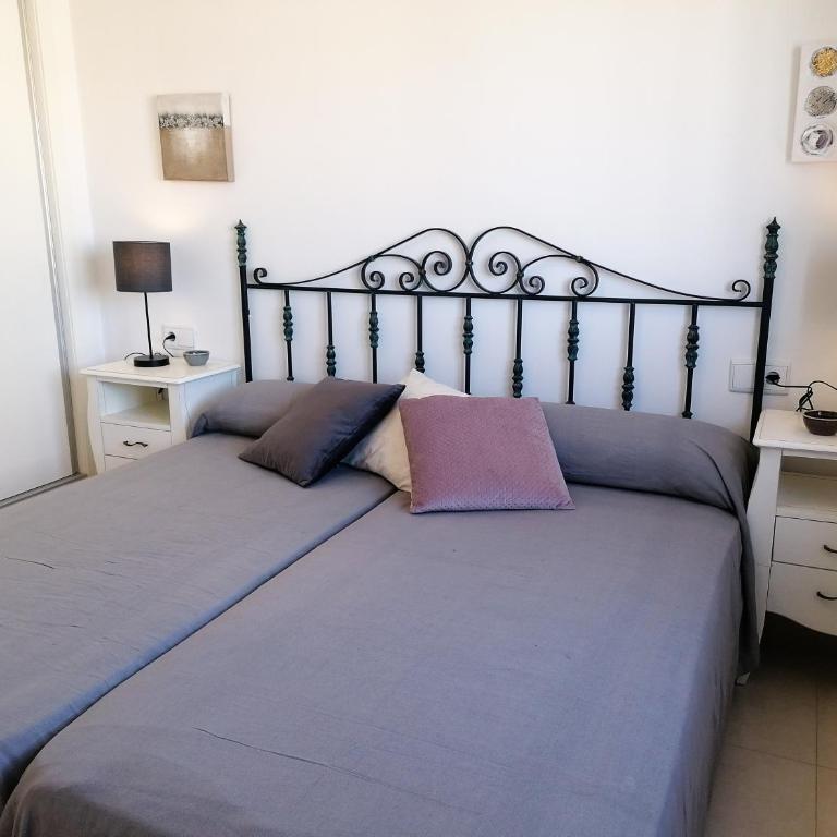 EDIFICIO BAHÍA DEL SOL - Apartamento de 2 dormitorios - 54