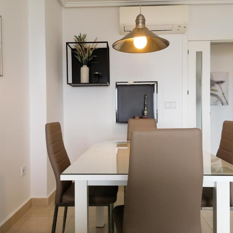 EDIFICIO BAHÍA DEL SOL - Apartamento de 2 dormitorios - 49