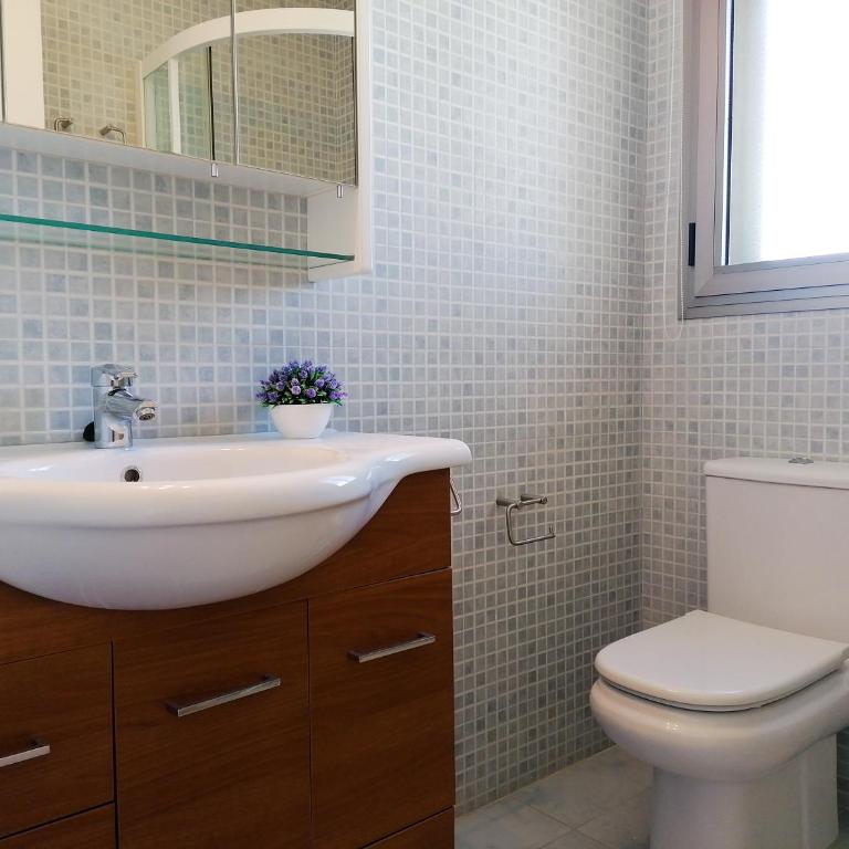EDIFICIO BAHÍA DEL SOL - Apartamento de 2 dormitorios - 46