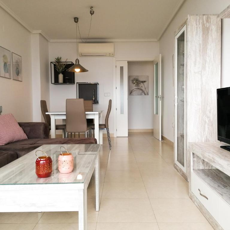 EDIFICIO BAHÍA DEL SOL - Apartamento de 2 dormitorios - 45