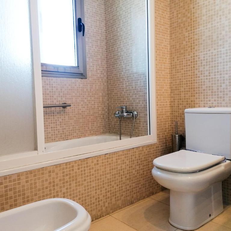 EDIFICIO BAHÍA DEL SOL - Apartamento de 2 dormitorios - 48