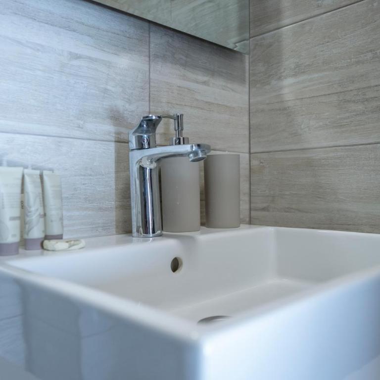 Belvedere Hills Luxury Apartments and Spa - Two-Bedroom Apartment - 21