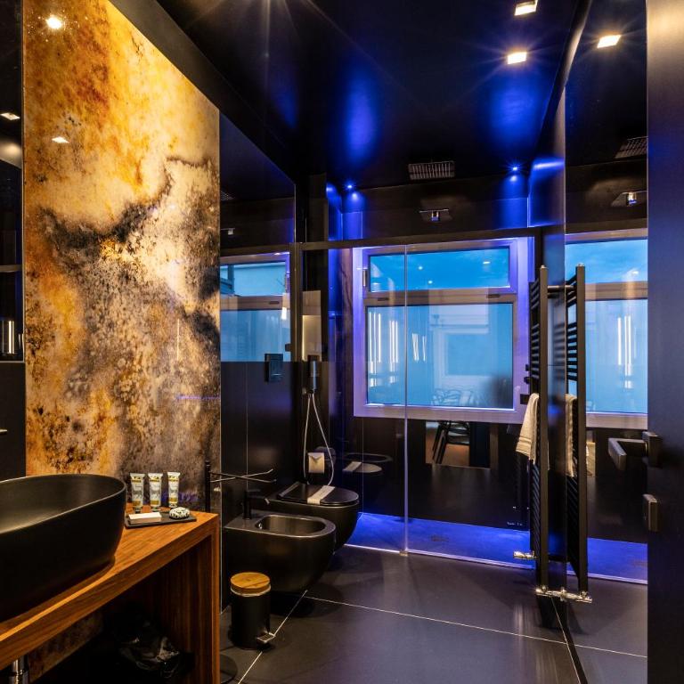 Miceli Exclusive Suite - Queen Room with Spa Bath - 10