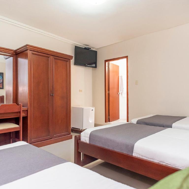 Hotel Costa Linda - Standard Quadruple Room - 2