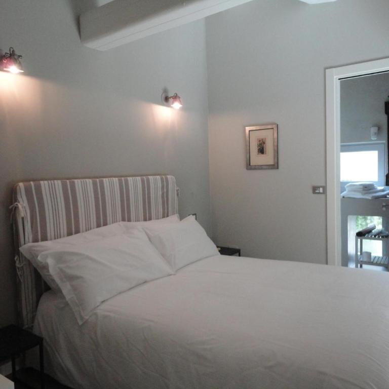 Corte Merighi Charming Rooms - Camera Matrimoniale Classic - 8