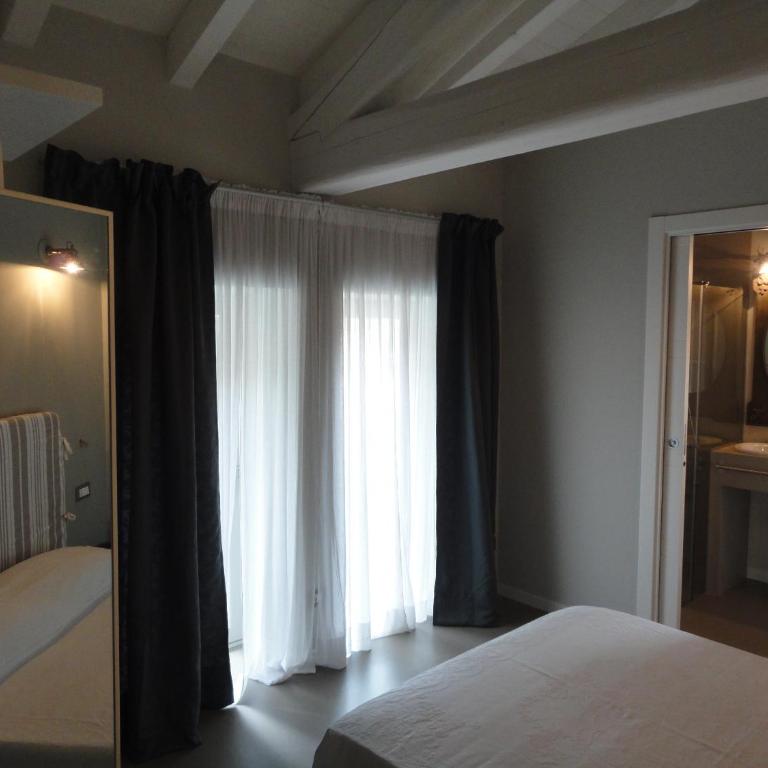 Corte Merighi Charming Rooms - Camera Matrimoniale Classic - 12
