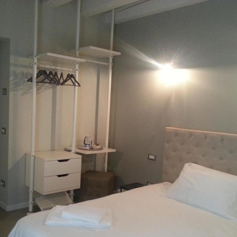 Corte Merighi Charming Rooms - Camera Matrimoniale Classic - 13