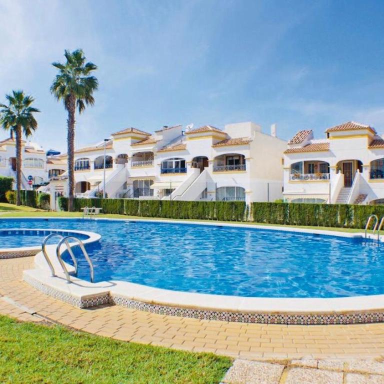 Mediterranean Chill House BBQ & Pools - Two-Bedroom Apartment - 38