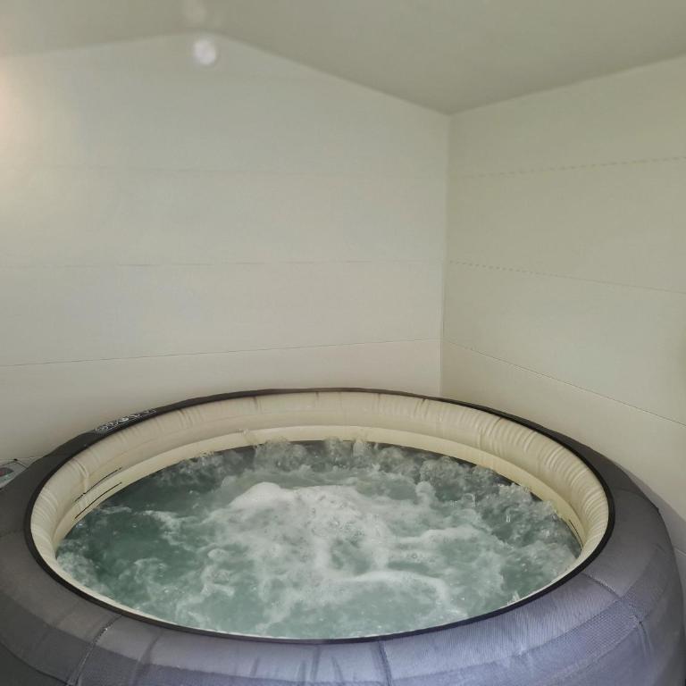 L'Empire Paris - Louvre - Chambre Double de Luxe avec Terrasse et Bain à Remous - 3