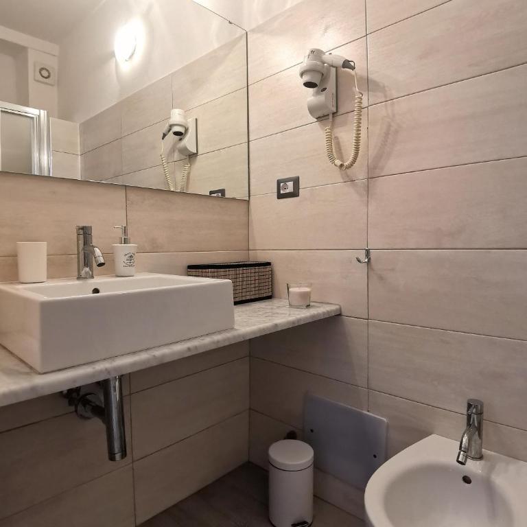 SeaBreeze Vernazza - Triple Room - 10