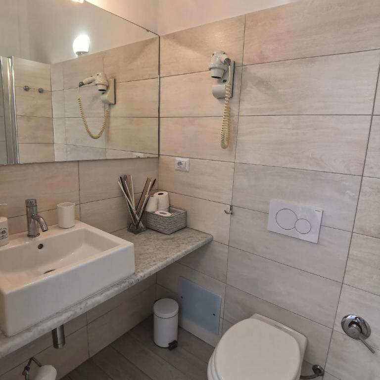 SeaBreeze Vernazza - Double Room with Terrace - 16