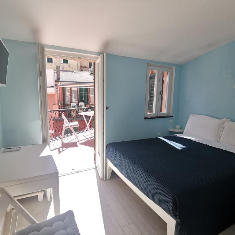 SeaBreeze Vernazza - Double Room with Terrace - 12