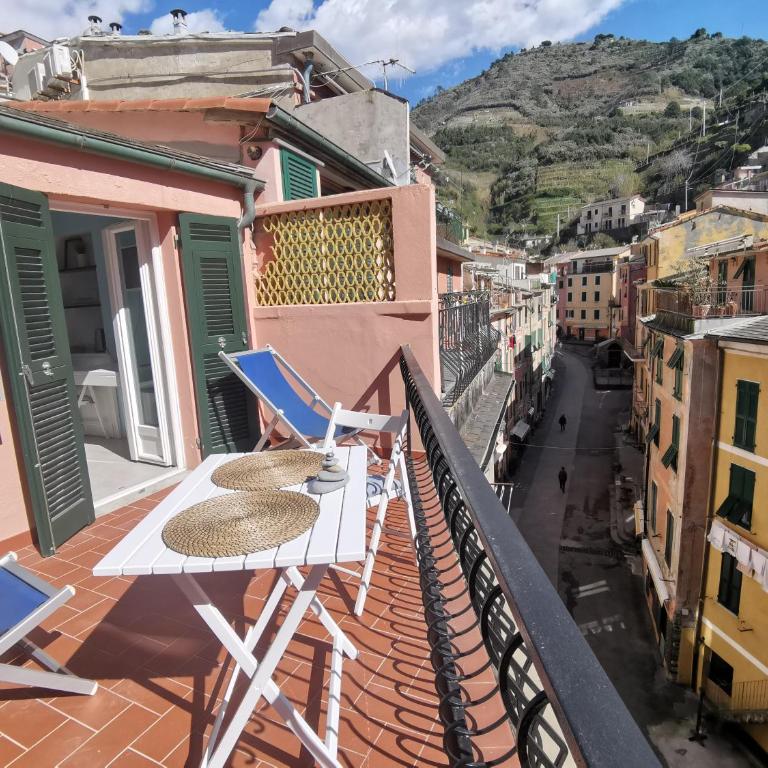 SeaBreeze Vernazza - Double Room with Terrace - 11