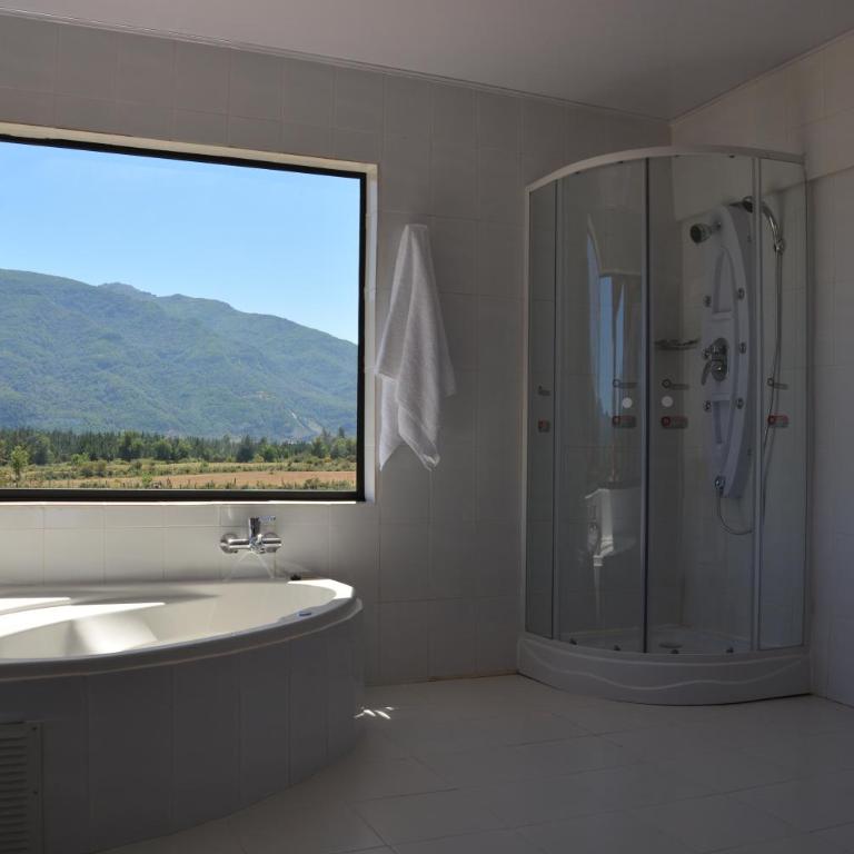 Eco Hotel Antuco - Habitación Doble Deluxe con bañera - 1