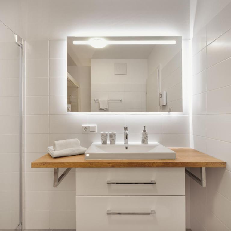 die Tauplitz Lodges - Alm Lodge A5 by AA Holiday Homes - Apartment mit Blick auf die Berge - 17