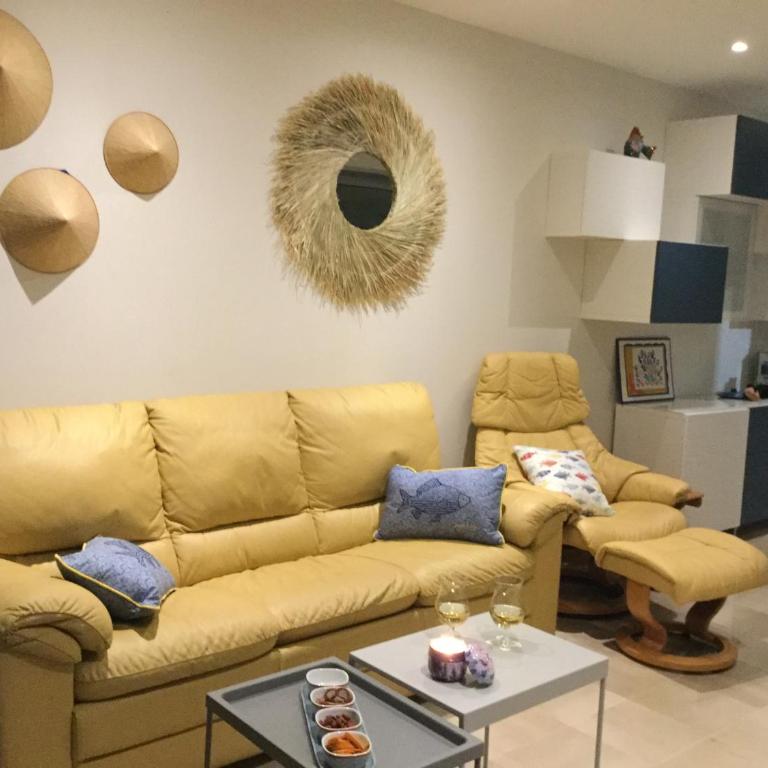 Bord de mer - Cannes la Bocca - Appartement 2 Chambres - 2
