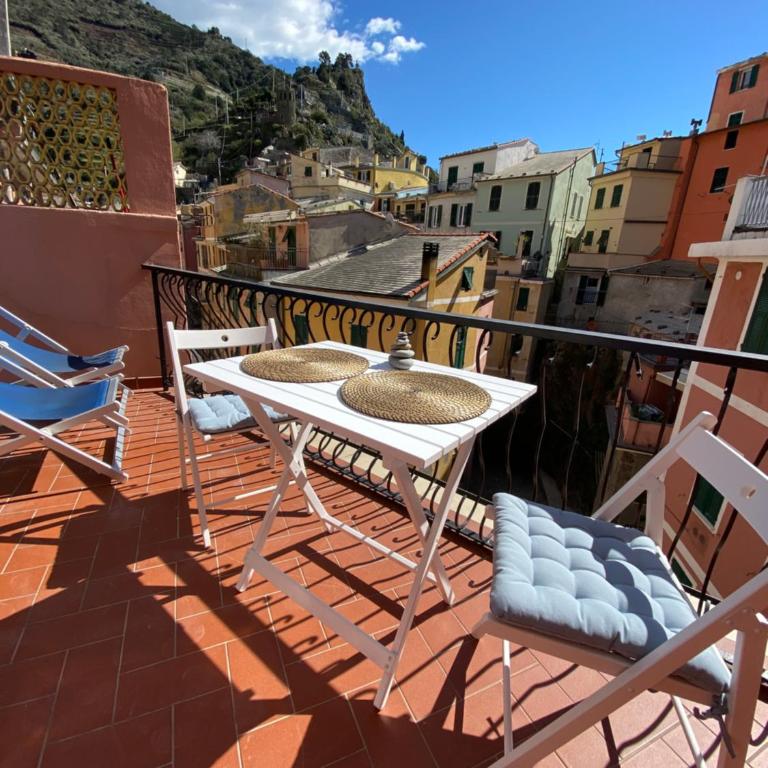 SeaBreeze Vernazza - Double Room with Terrace - 10
