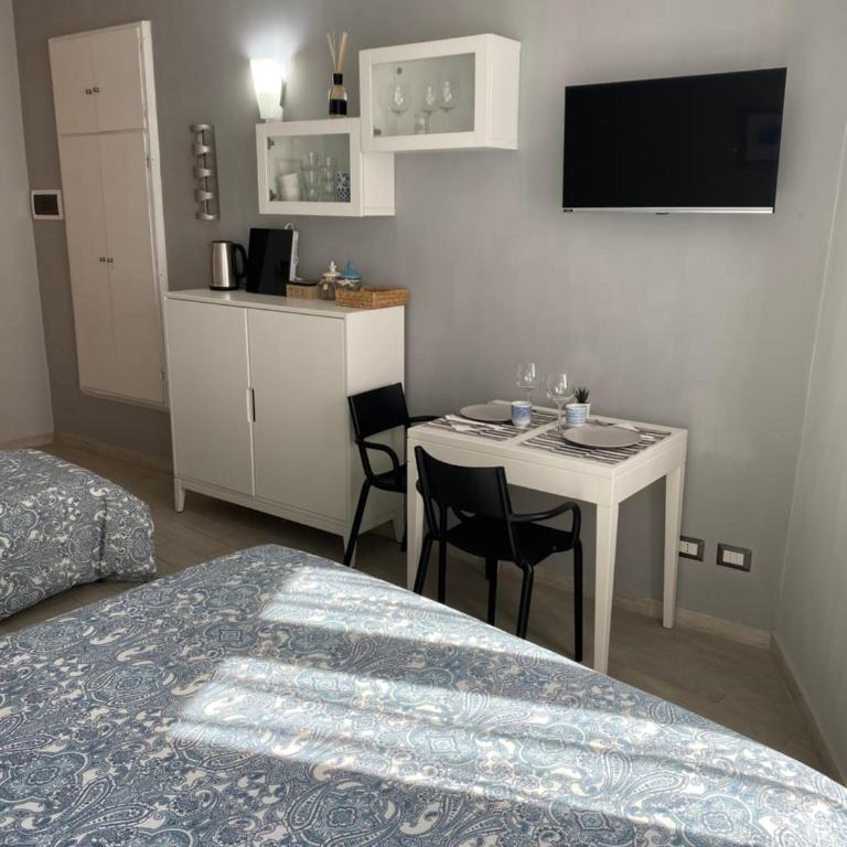 SeaBreeze Vernazza - Triple Room - 14