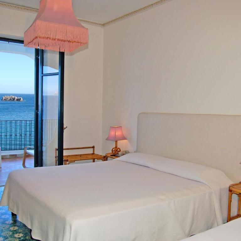 Hotel Lido Mediterranee - Superior Triple Room with Sea View - 10