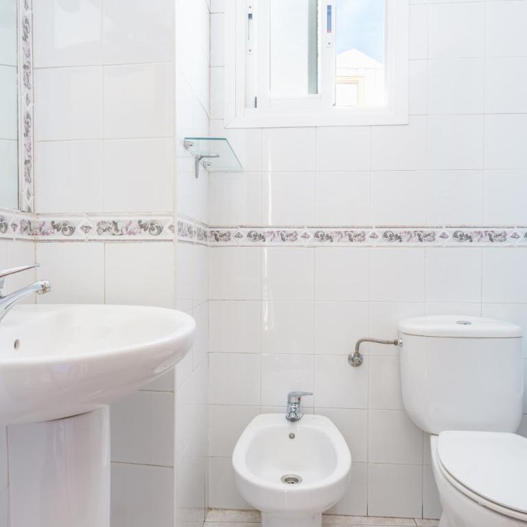Arunda I - Habitación Doble Económica - 1 o 2 camas - 11