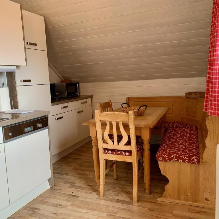 Das Wetterstein - Apartment mit 3 Schlafzimmern und Balkon - 60