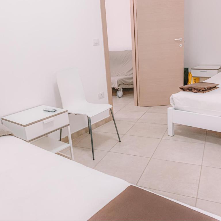 Trilocale in Centro a Otranto - Appartamento con 2 Camere da Letto - 8