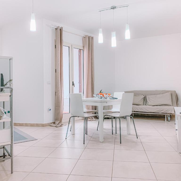 Trilocale in Centro a Otranto - Appartamento con 2 Camere da Letto - 2