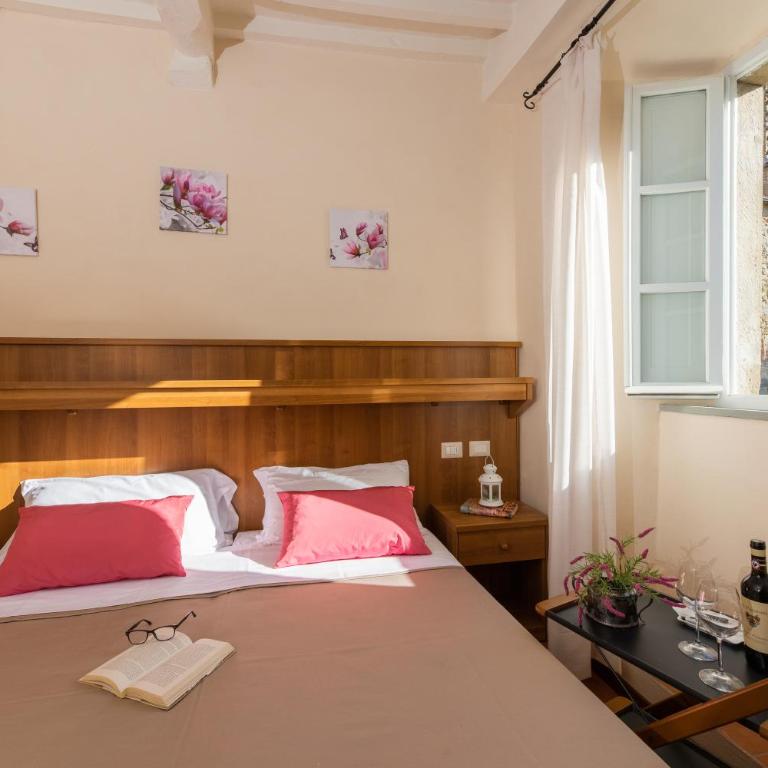 B&B San Francesco - Camera Matrimoniale/Doppia con Letti Singoli con Bagno Privato - 3