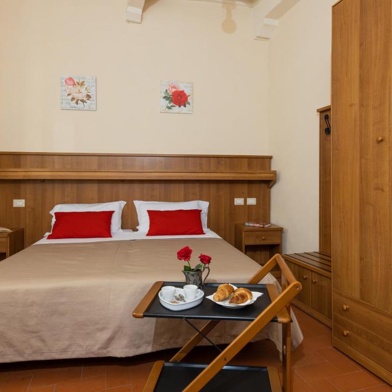 B&B San Francesco - Camera Matrimoniale/Doppia con Letti Singoli con Letto Supplementare - 9