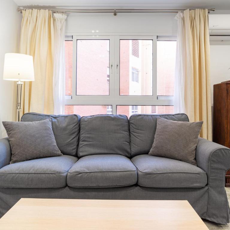 Faro, bonito apartamento en la Malagueta - Three-Bedroom Apartment - 31