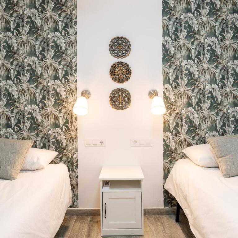 Faro, bonito apartamento en la Malagueta - Three-Bedroom Apartment - 7