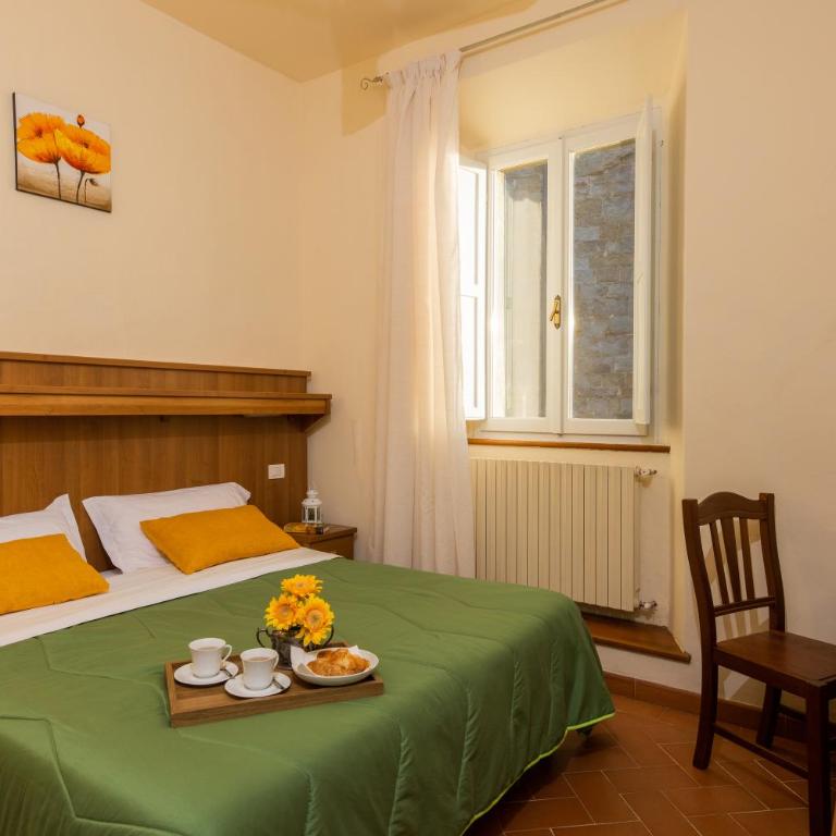 B&B San Francesco - Camera Matrimoniale/Doppia con Letti Singoli con Bagno Privato - 2