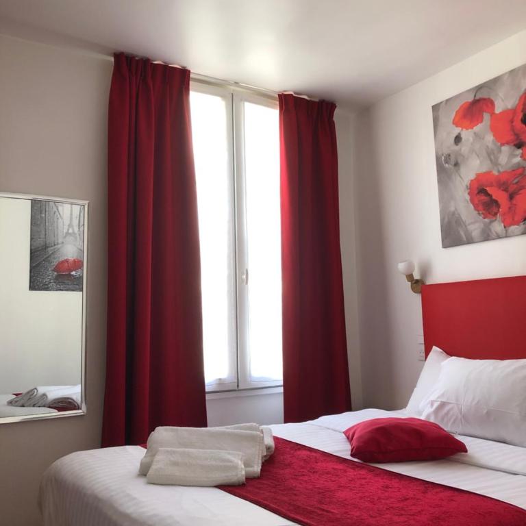 Hôtel de Bordeaux - Superior Double Room with Bath - 11