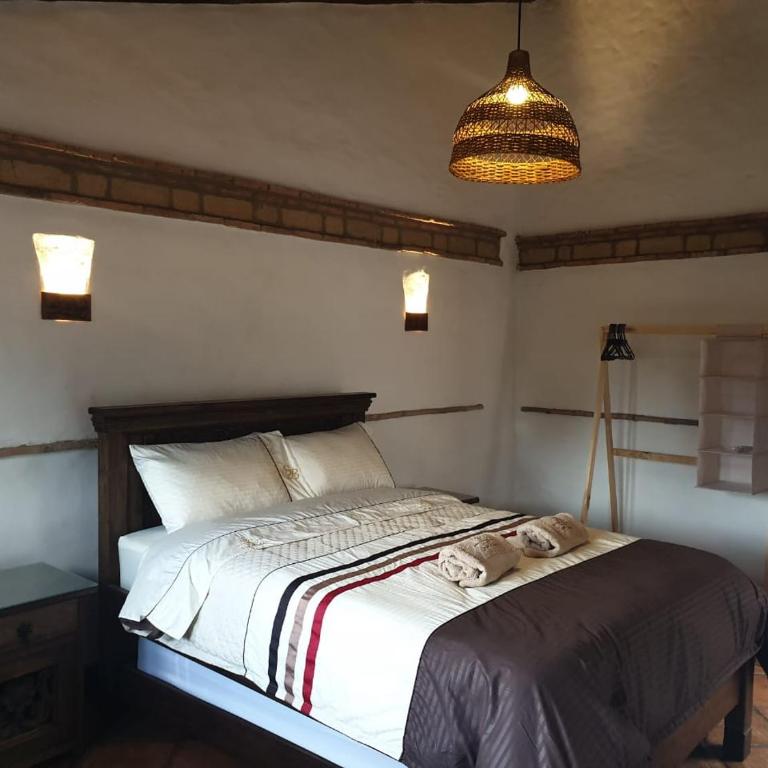 Casona Real Santa Barbara - Habitación Doble con cama supletoria - 2 camas - 6