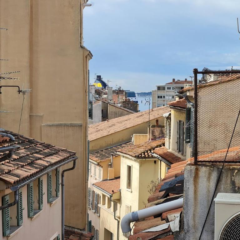 GregBnb - Centre Ancien - Studio Roof-Top - CLIMATISÉ - 5eme étage - Studio with Terrace - 15
