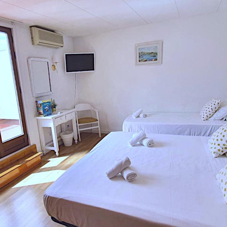 Hotel Mireia - Habitación Triple con terraza - 2