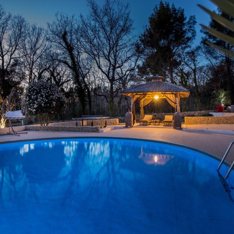 El Sama-In , Piscine chauffée - Vacation Home - 7