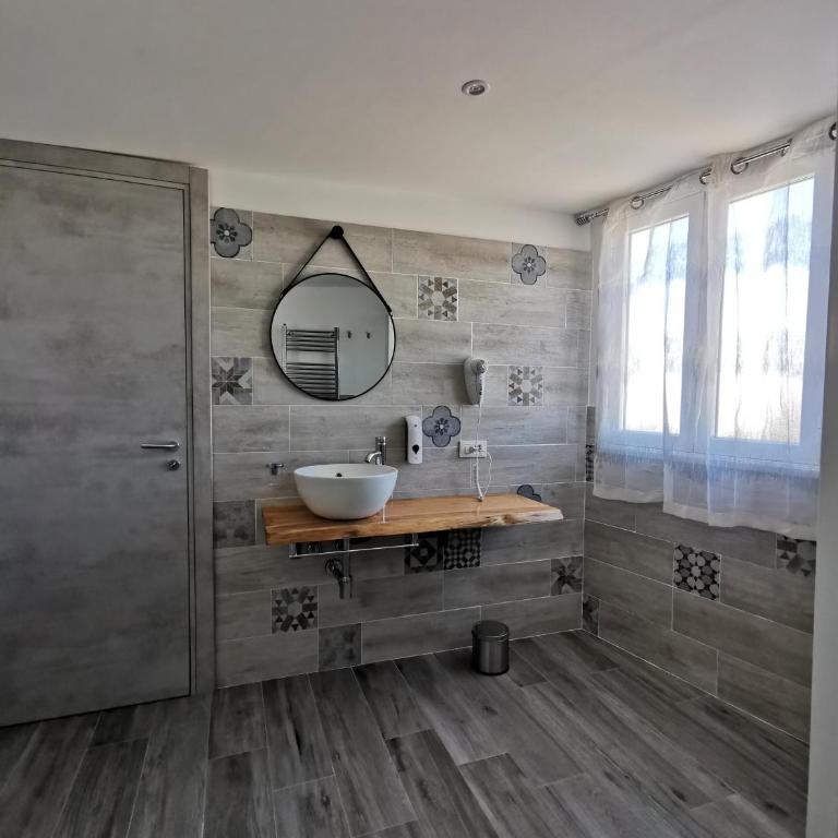 La Piccola Formica Charme Rooms - Double or Twin Room with Private Bathroom - 9