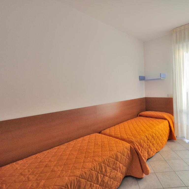 Residence Eurostar - Appartamento con 2 Camere da Letto - 1