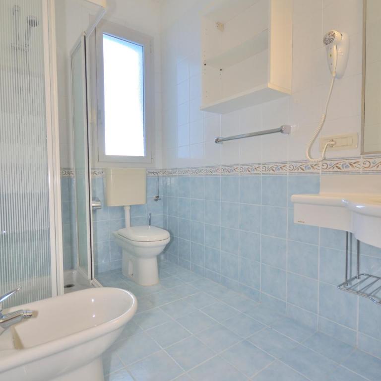 Residence Eurostar - Appartamento con 2 Camere da Letto - 2