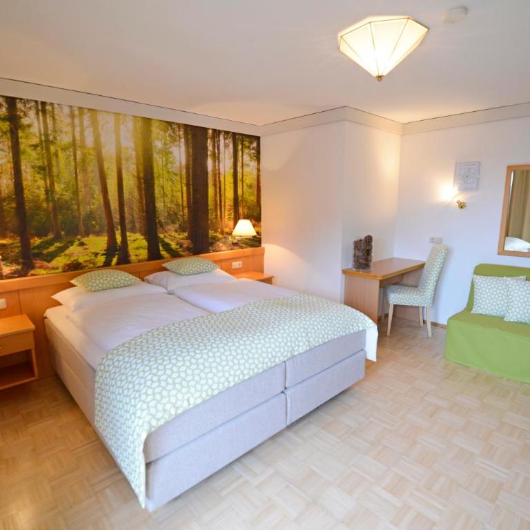 Gasthof Thomann - Doppelzimmer mit Balkon - 2