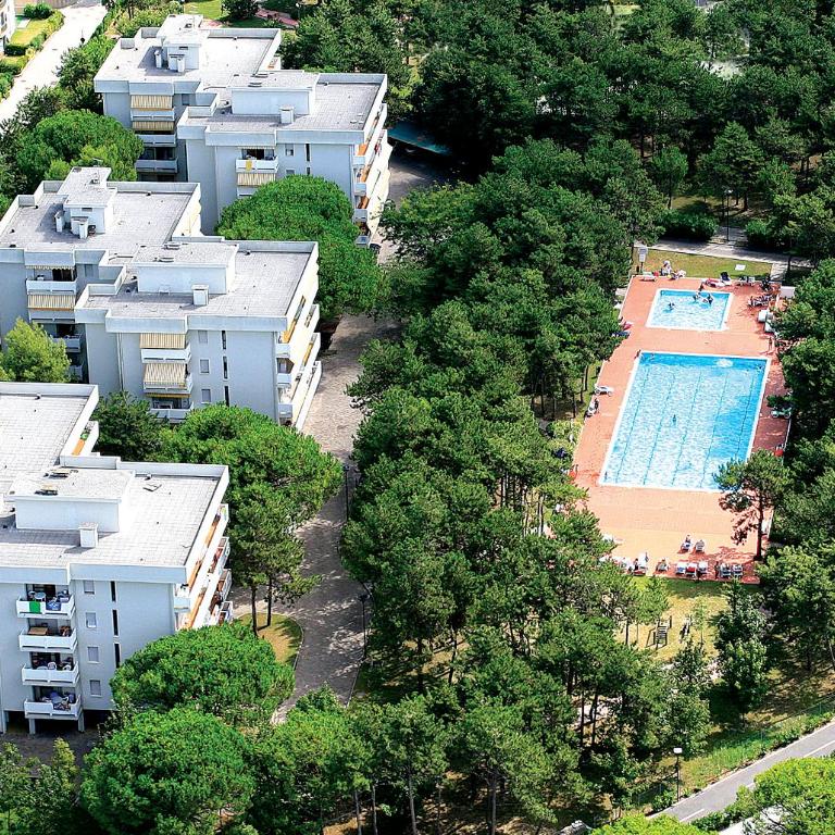 Sporting - One-Bedroom Apartment with Balcony - 1
