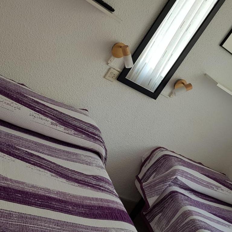 Pension Salamanca - Habitación Doble con baño privado - 12
