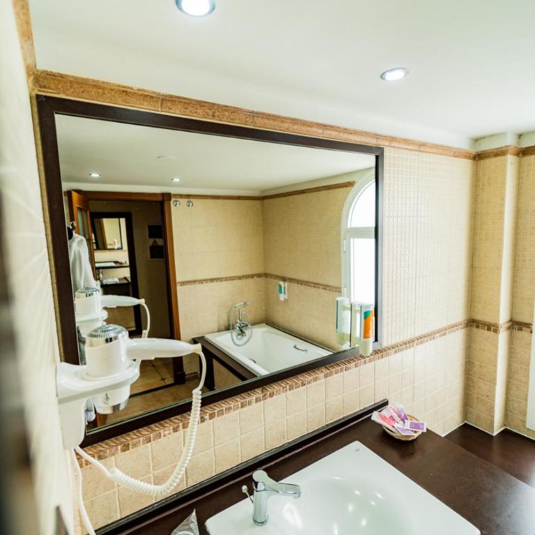 Paradise Park Fun Lifestyle Hotel - Suite Junior Premium (solo 3 adultos) - 5